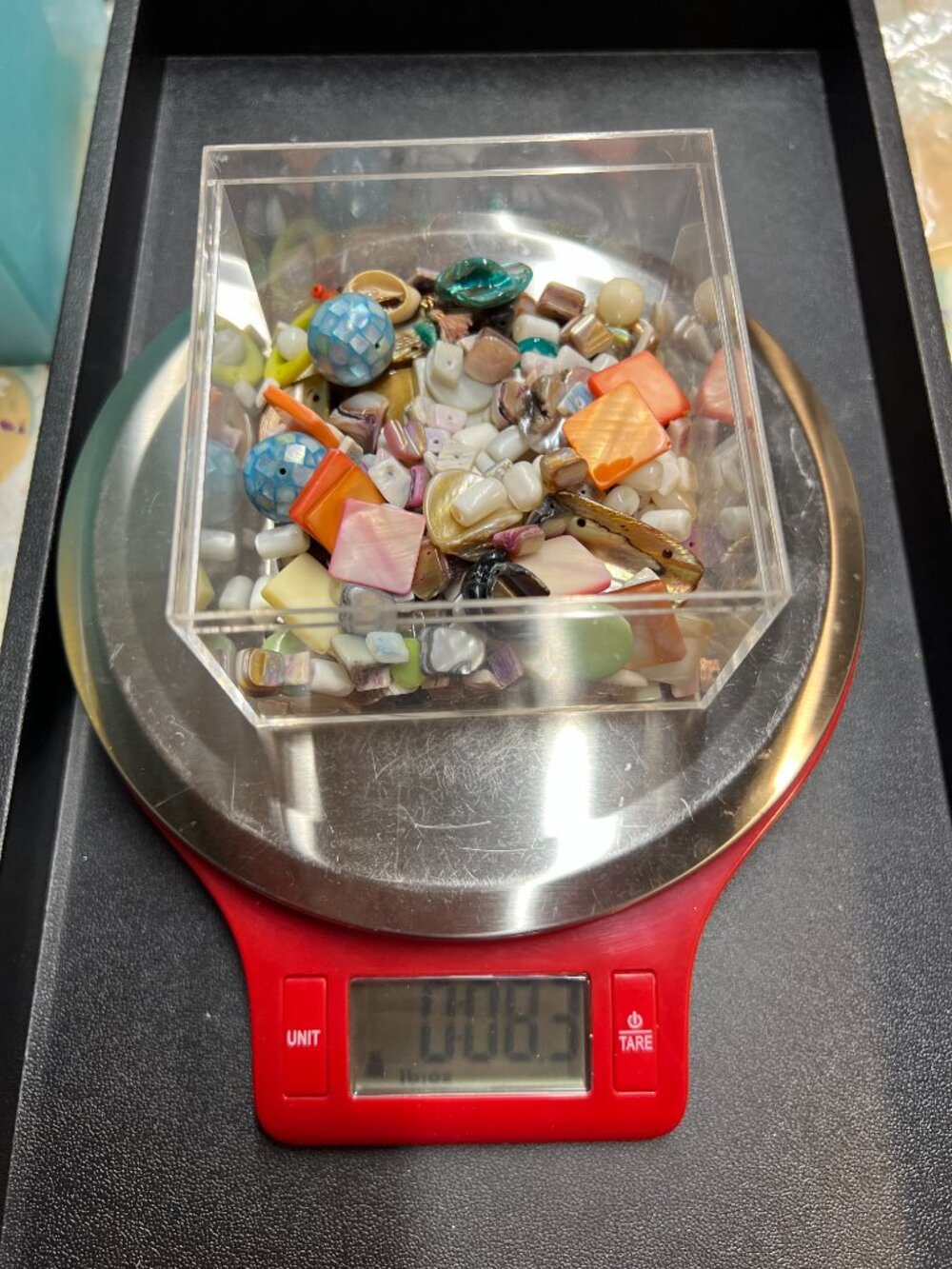 1/2 Pound Shell or Mother of Pearl Bead Mix Lot 1 - Picture 2 of 3